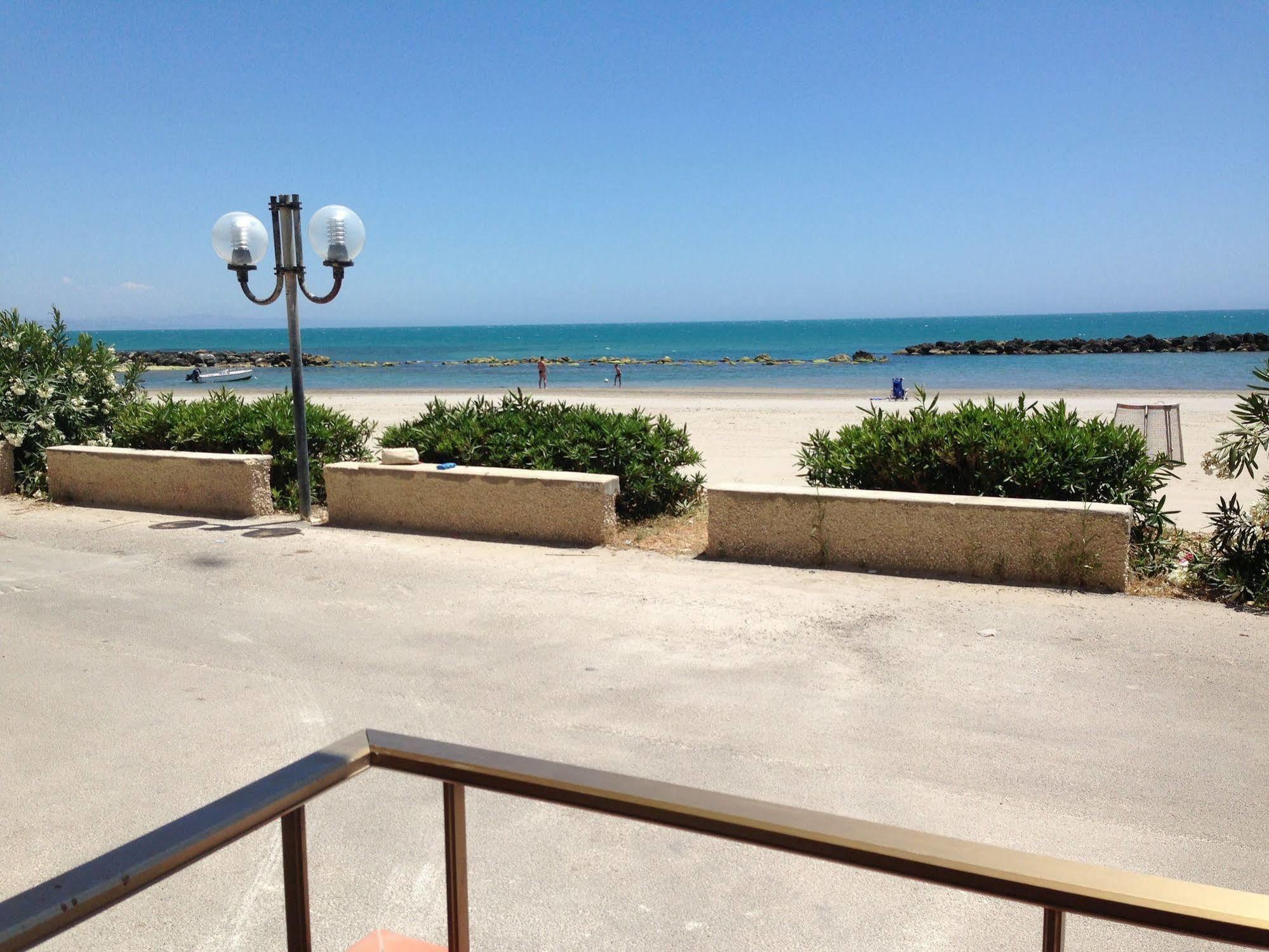 Case La Spiaggia Sciacca Exteriör bild